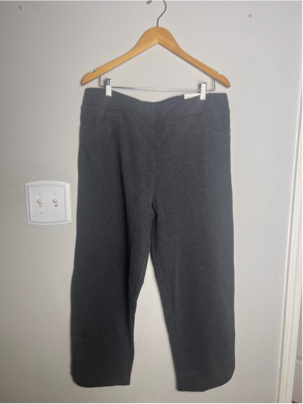 Soft Surroundings Gray Straight Leg Ankle Pants Womens XL 18 Pull On Knit Stretc